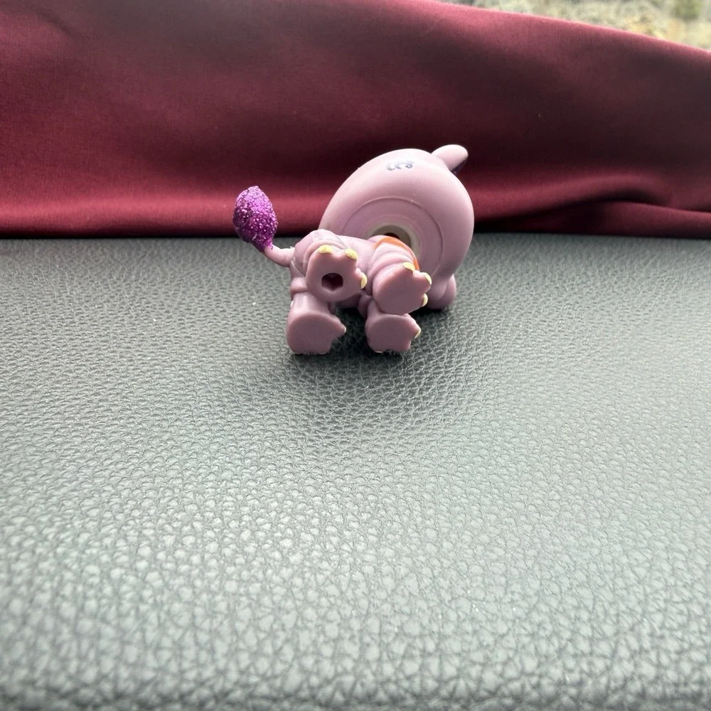 Hasbro Littlest Pet Shop 2342 Purple Glitter Rhinoceros Rhino Blue Eyes LPS‎